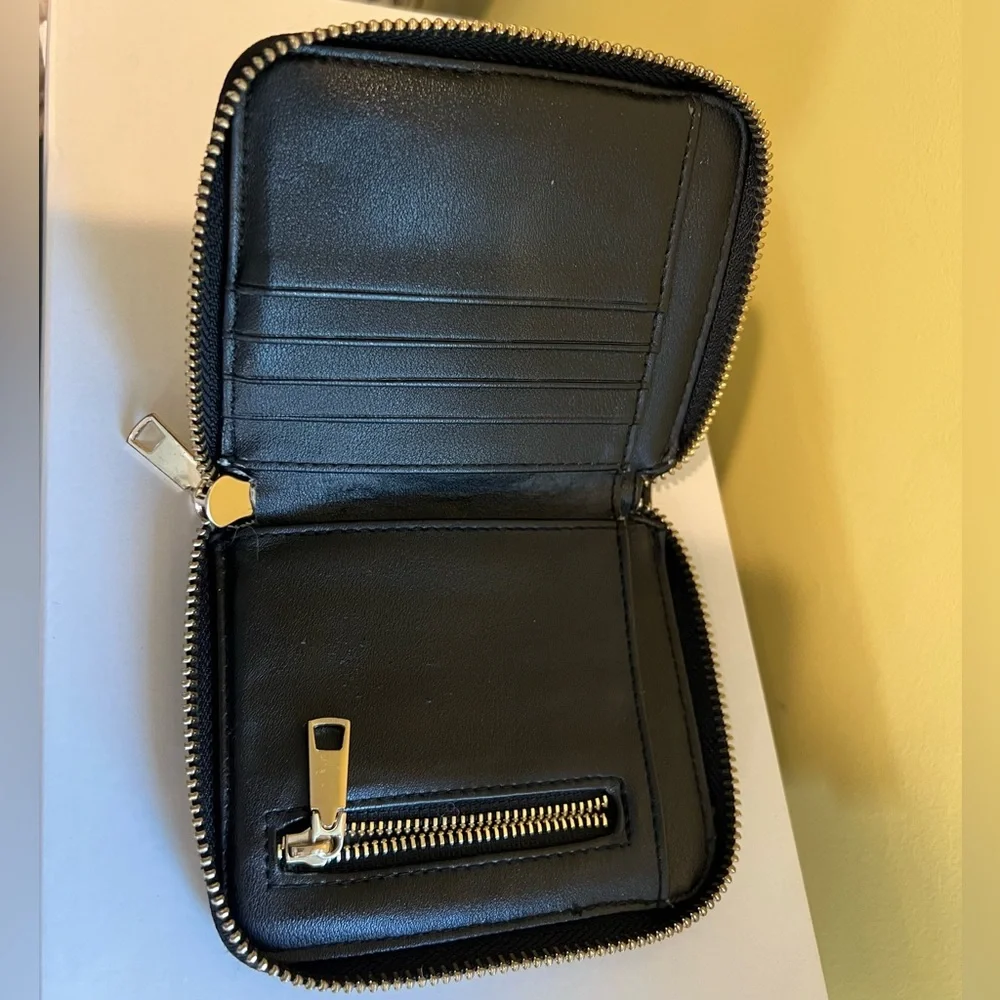 Card holder/wallet
